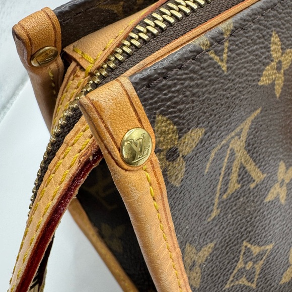 Louis Vuitton Brown Leather Monogram Hand Bag - Picture 7 of 16